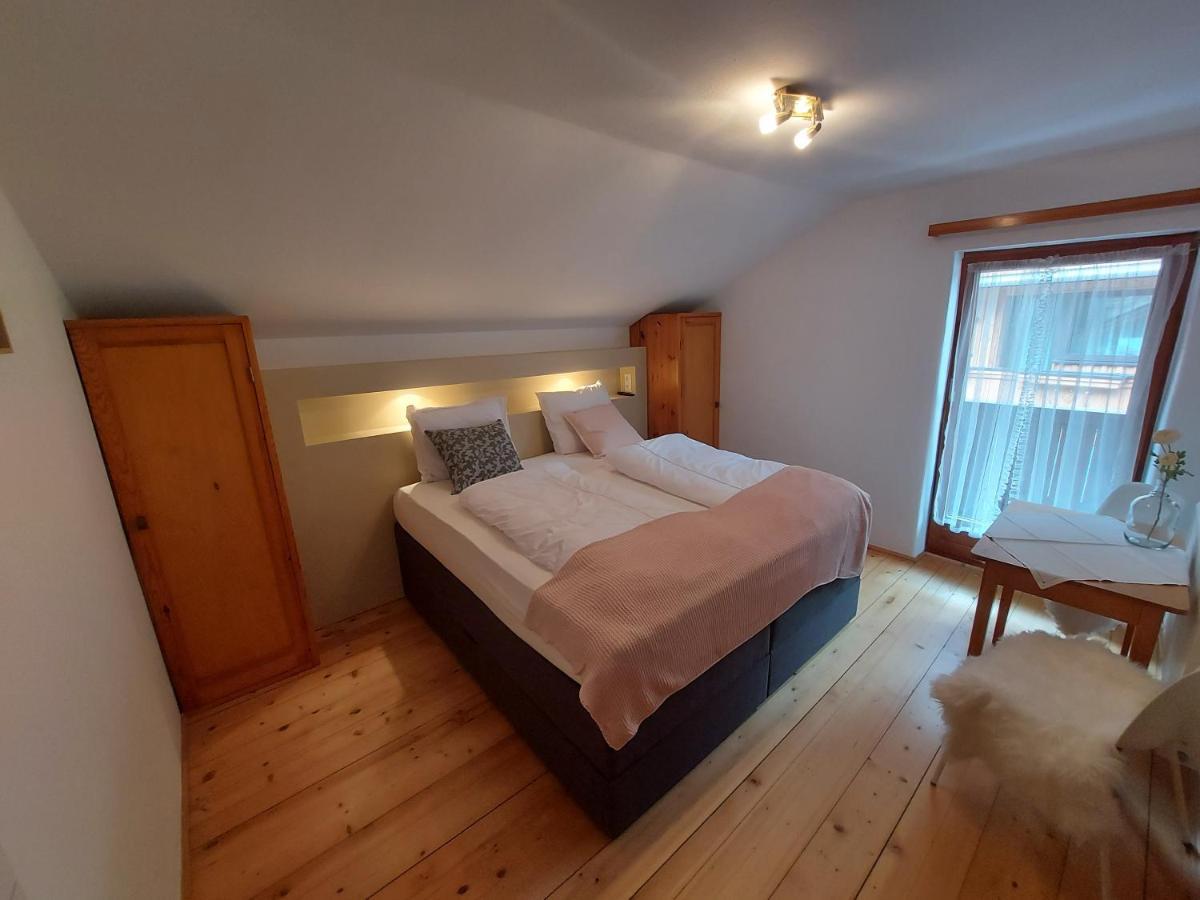 Zum Schneider Bed & Breakfast Finkenberg Ngoại thất bức ảnh