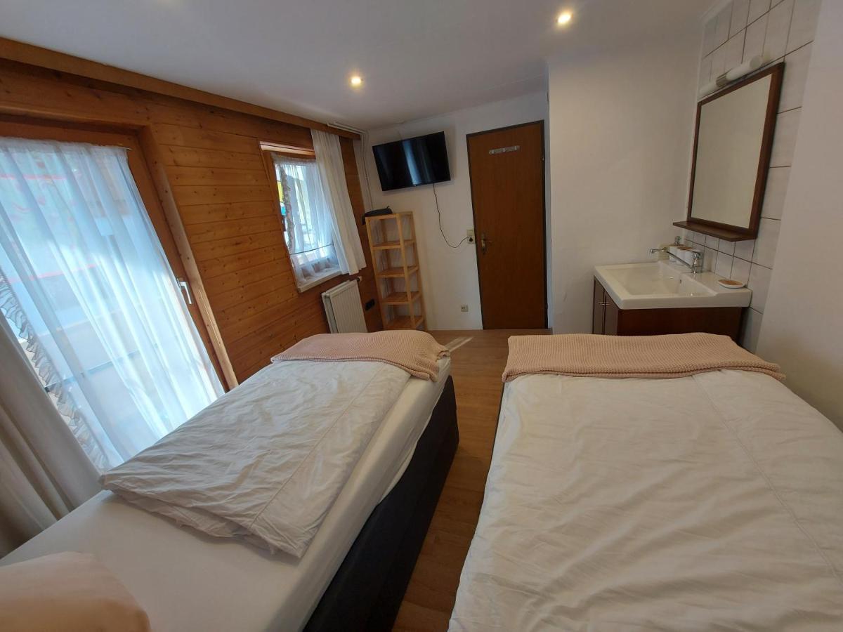 Zum Schneider Bed & Breakfast Finkenberg Ngoại thất bức ảnh
