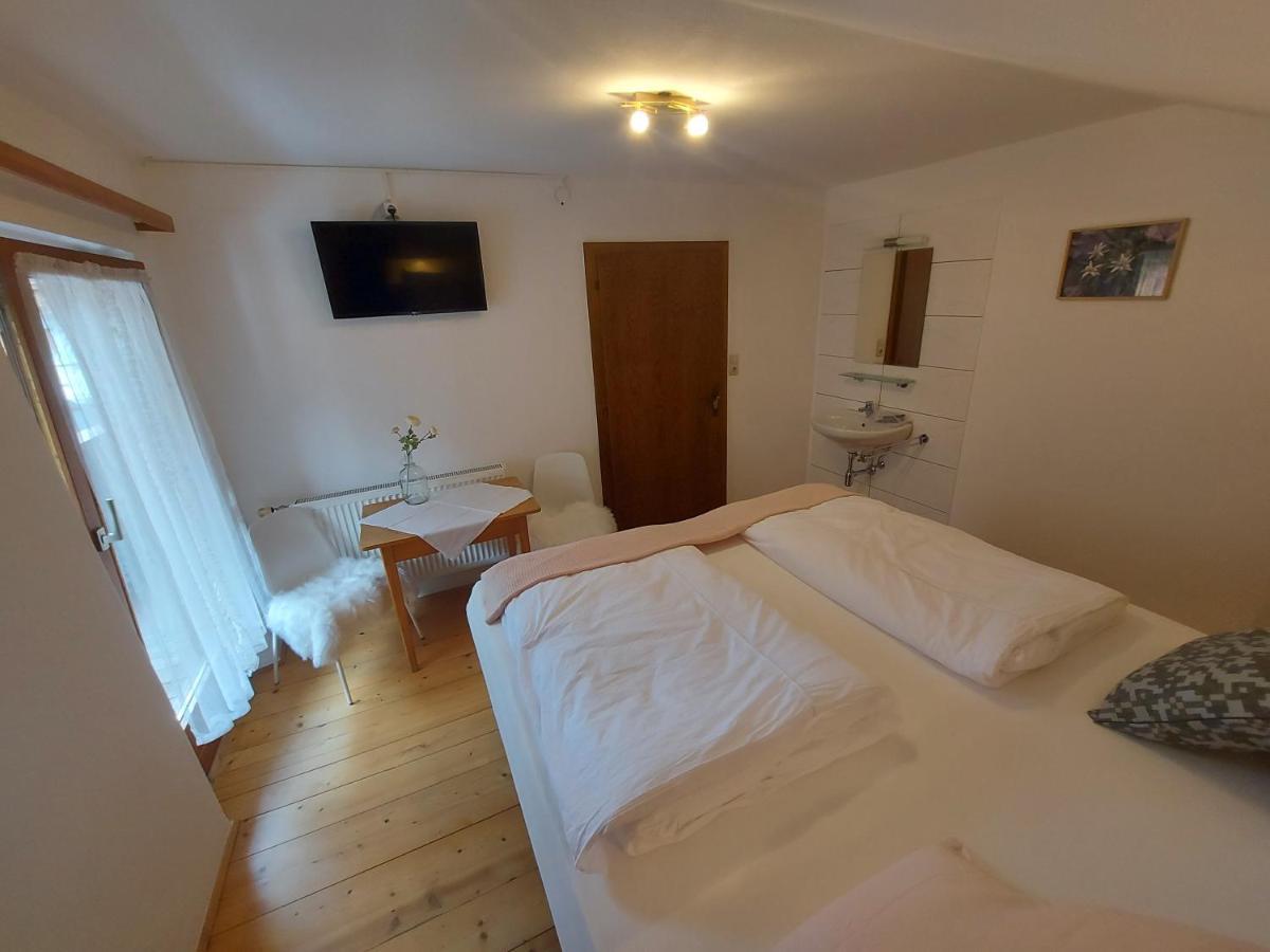 Zum Schneider Bed & Breakfast Finkenberg Ngoại thất bức ảnh