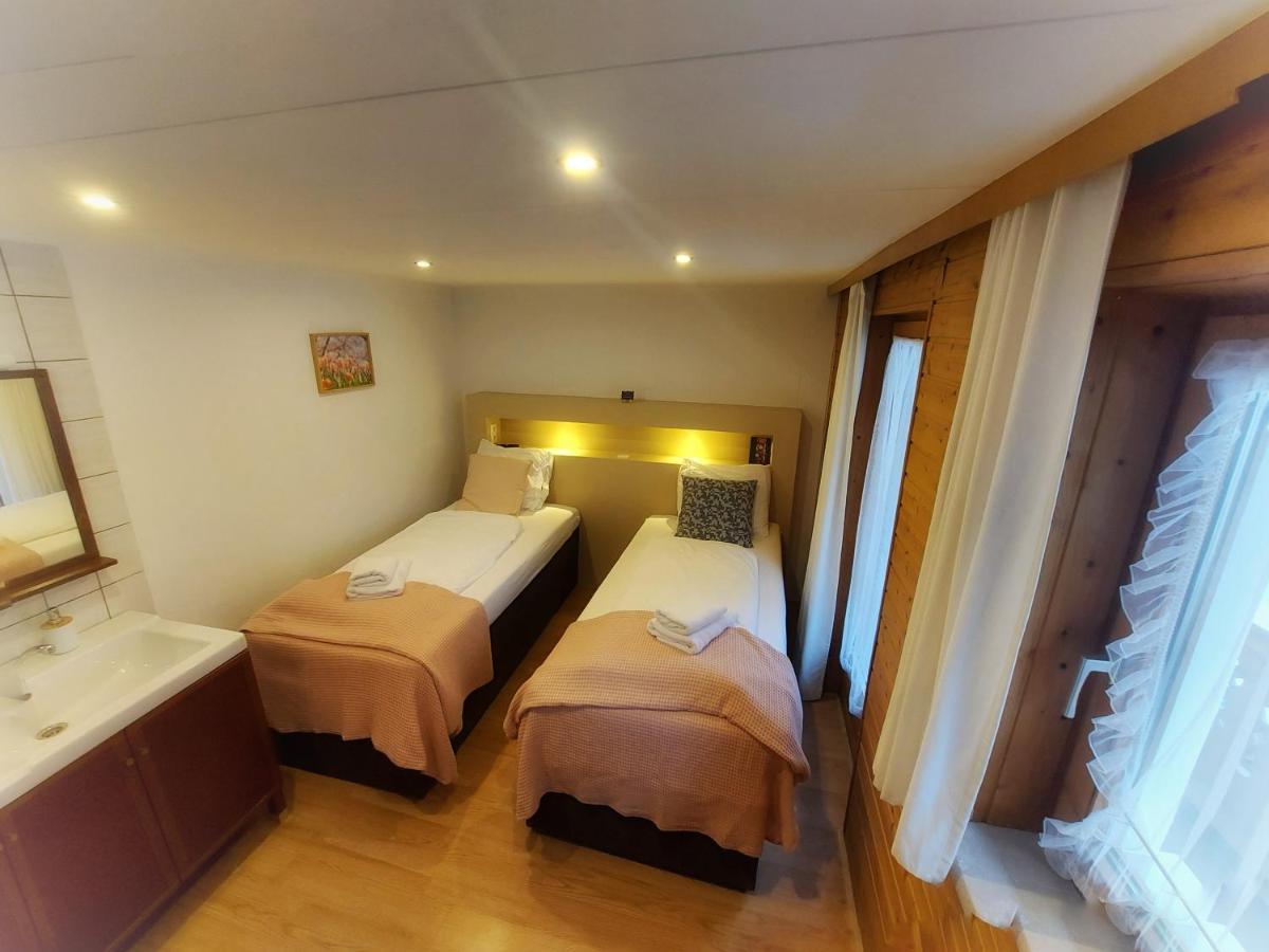 Zum Schneider Bed & Breakfast Finkenberg Ngoại thất bức ảnh